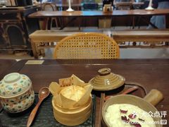 -银米·云南传统过桥米线(双廊黑金冠店)