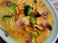 -侬佳蒸菜馆(听潮店)
