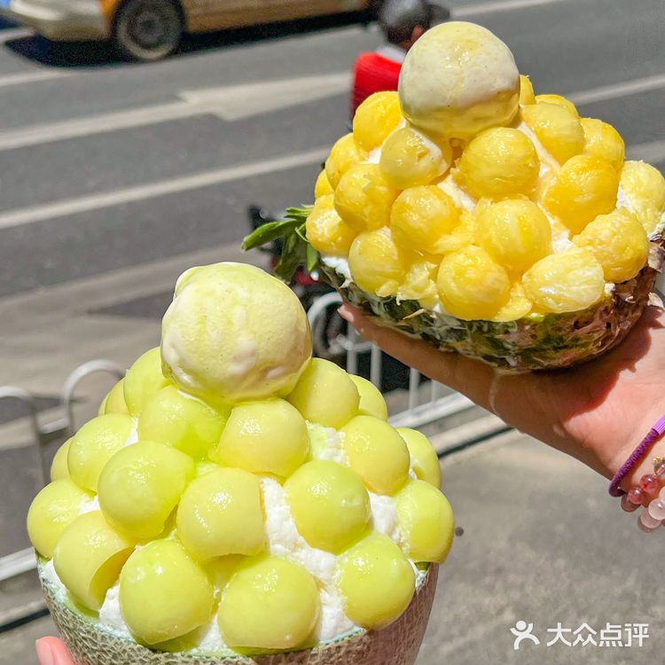 这个夏天总要吃一次这个zui大的冰淇淋吧！