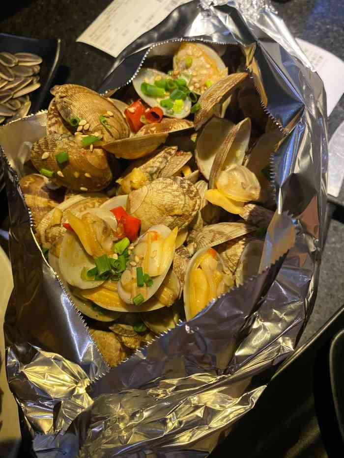 蚝先生·海鲜烧烤碳烧生蚝(吴江店)-"晚上加班后觅食,从外面看这家店