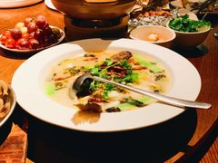 金汤酸菜海鲈鱼-肴约·花园式餐厅(湖里店)