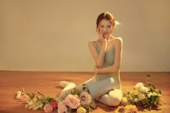 -onlygirl摄影美学馆高端定制(江滩店)
