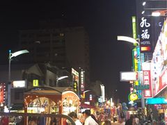 -六合夜市