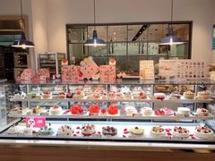 -巴黎贝甜(大宁国际商业广场店)