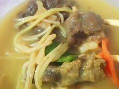 秘制牛尾胡萝卜-十面欢腾·海鲜面·台式Bistro(长乐路店)