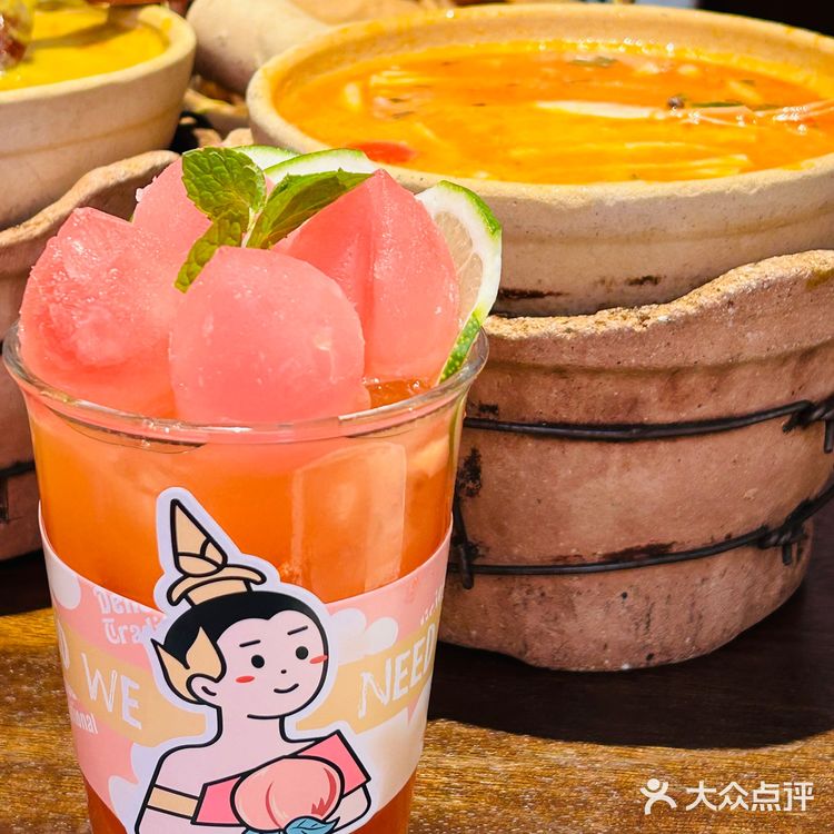和闺蜜来打卡火爆魔都的泰妃殿啦！