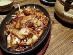 农福宫&nbsp;辣白菜五花肉-百年石锅饭·朝鲜族传统民餐