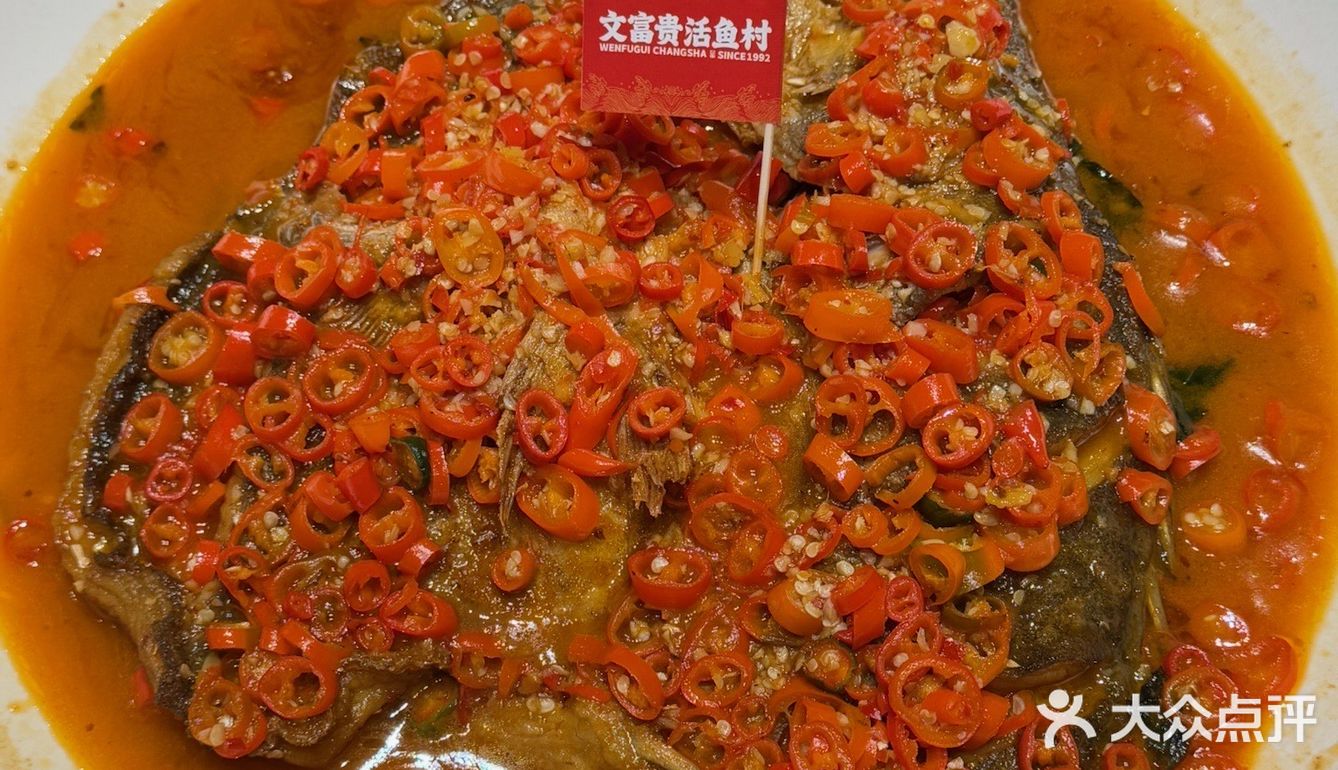岁末聚此燃爆新年氛围感春节不打烊[礼花]