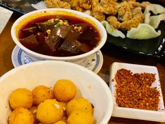 -炉小二铜锅牛蛙•川湘菜(三里屯店)