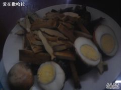 梆梆肉卤蛋豆干-天发芽·何记葫芦头泡馍·老字号(小南门店)