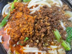 -丽虹云南过桥米线(兴工街店)