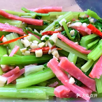 好吃又爽口的家常香辣炝芹菜