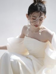-艾米丽婚纱礼服