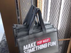 -泡泡玛特POPMART(蓝色港湾店)