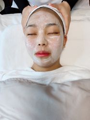 -闺蜜时间美甲美睫皮肤管理中心