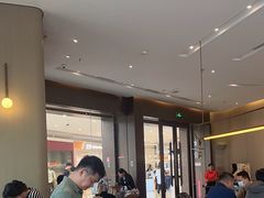 -星巴克臻选(深圳龙华红山天虹店)