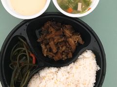 -三千粉牛肉米粉(来客茂店)