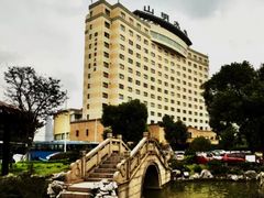 -山明水秀大饭店