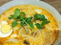 冬阴功海鲜米粉汤-长勺子东南亚(街道口店)