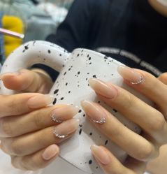 -爱纶美·美甲美睫半永久