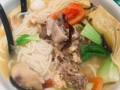 -蒙自源米线大王(东站店)
