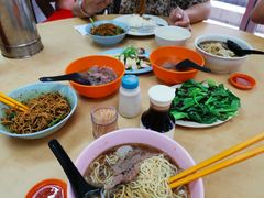 -颂记牛肉粉