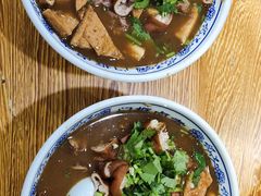 卤煮火烧-门框胡同百年卤煮(新街口店)