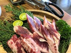 草家极品肋条-草家酱蟹炭火烤肉店(珲春南路一店)