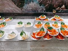 -雍容荟帝王蟹活龙虾展台自助(IFS黑金店)