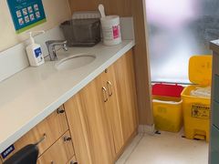 -上海仁爱医院口腔科 · 种植