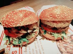 -The Habit Burger Grill 哈比特汉堡(复兴soho店)