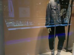 -H&M(来又来时尚购物广场店)