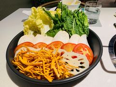 荤素拼盘-八珍玉食鸡煲·打边炉(印象城店)