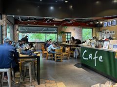 -TIMO COFFEE 阿拉校园面包