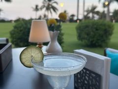 -三亚亚龙湾瑞吉酒店·宴悦Driftwood·游水海鲜·牛排·草坪·私人定制