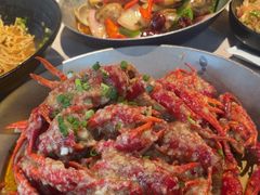 -巴厘龙虾·榜首油焖大虾(音乐学院·沿江酒馆店)