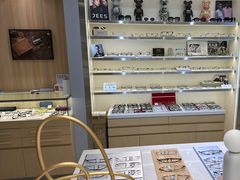 -视野联行眼镜·蔡司·尼康·豪雅·依视路(青浦宝龙店)