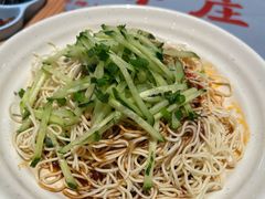 -肥肥虾庄·金牌油焖大虾(杨园滨江时代walk店)