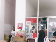 -味为先光明乳鸽(光明总店)