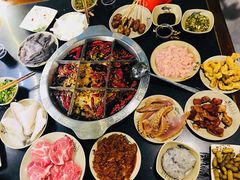 -洞亭火锅(防空洞总店)