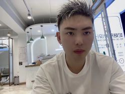 -妃格美发沙龙·烫发·染发