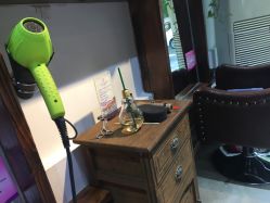 -飞雨言美容美发