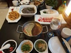-小天鹅火锅·一线江景洪鼎旗舰店(洪崖洞店)