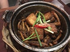 -Cuc Gach Quan Restaurant