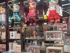 -泡泡玛特POPMART(侨福芳草地店)