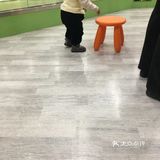 给宝宝一个有趣的游泳体验！