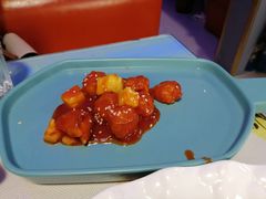 菠萝咕噜肉-忘忧草融合私房菜(红鼎国际店)