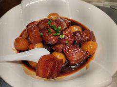 小土豆红烧肉-聚友居酒楼