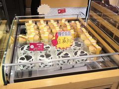 面包甜点陈列柜-味多美(民星路店)