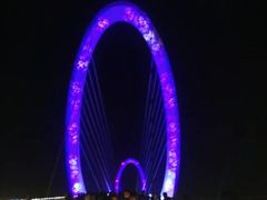 -南京眼步行桥